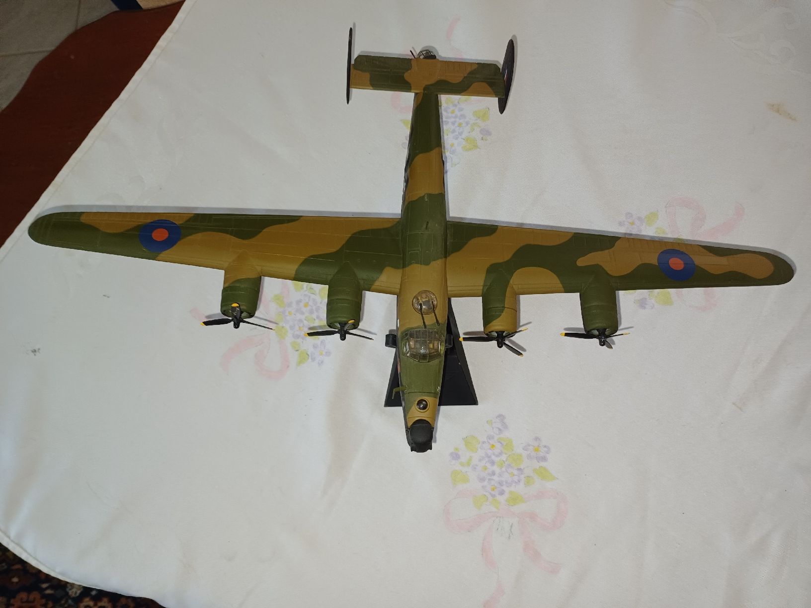 Corgi Toys Kit di modellismo & Modellini statici: Bomber B24 Sondermodell limitiert – Usato da Winznau venduto da Jaguar_01 2