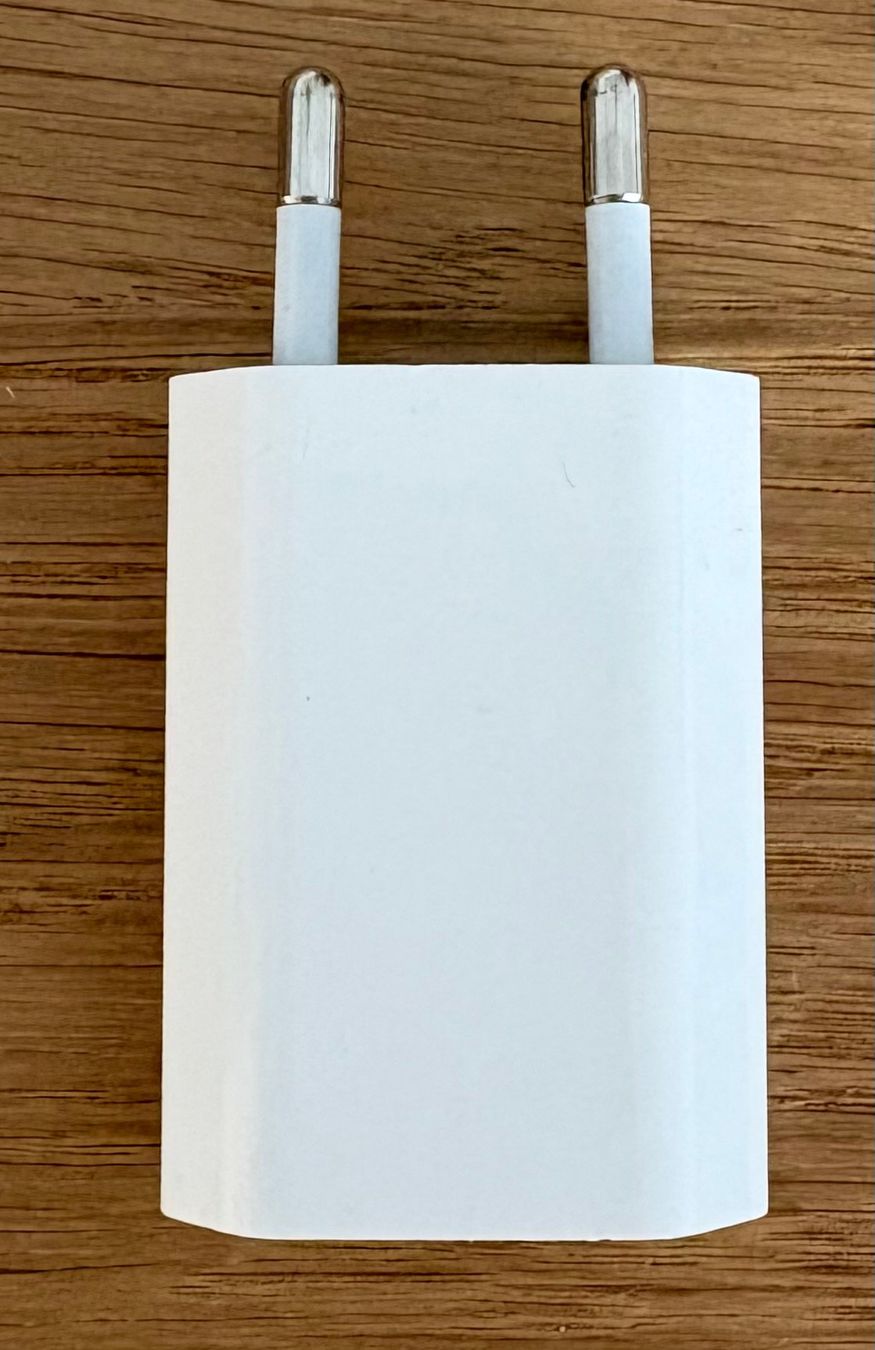 Apple Laufwerke & Adapter: Apple USB Ladeadapter 5 W | Neuwertig – Neu (gemäss Beschreibung) aus Zürich von Gaikokujin 2
