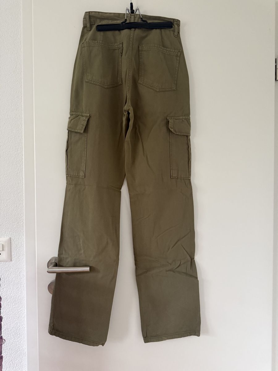Stradivarius Jeans: Stradivarius Cargohose – Usato da Villigen venduto da Liviaange 1