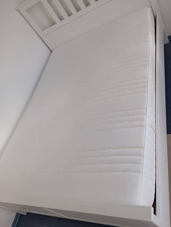 Letti: Bett 140x200cm inklusive 2 top Lattenroste – Usato da Neunkirch venduto da Mi_Munggeli 2