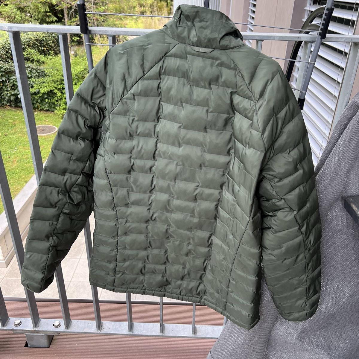 Peak Performance Giacche: Doudoune Veste Peak Performance Homme - Taille L – Usato da Marin-Epagnier venduto da SuziManu 2