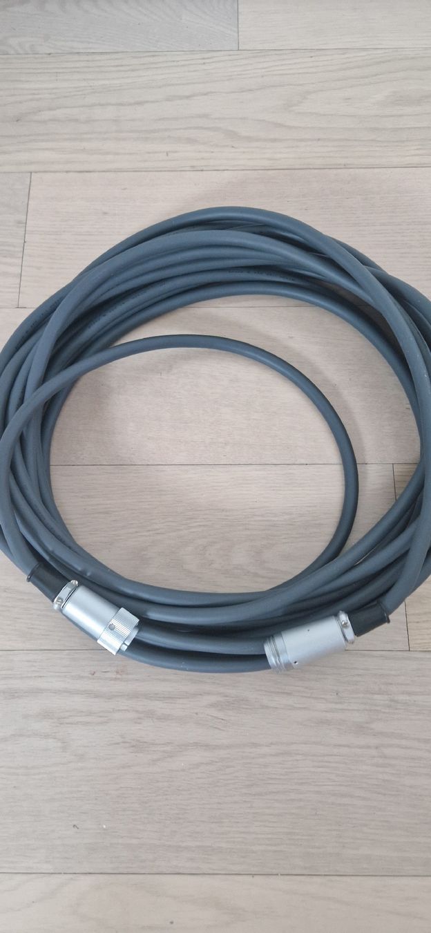 Mogami Kabel: Câble audio Mogami 12 broches – Neu (gemäss Beschreibung) aus Le Landeron von Isotoxin 1