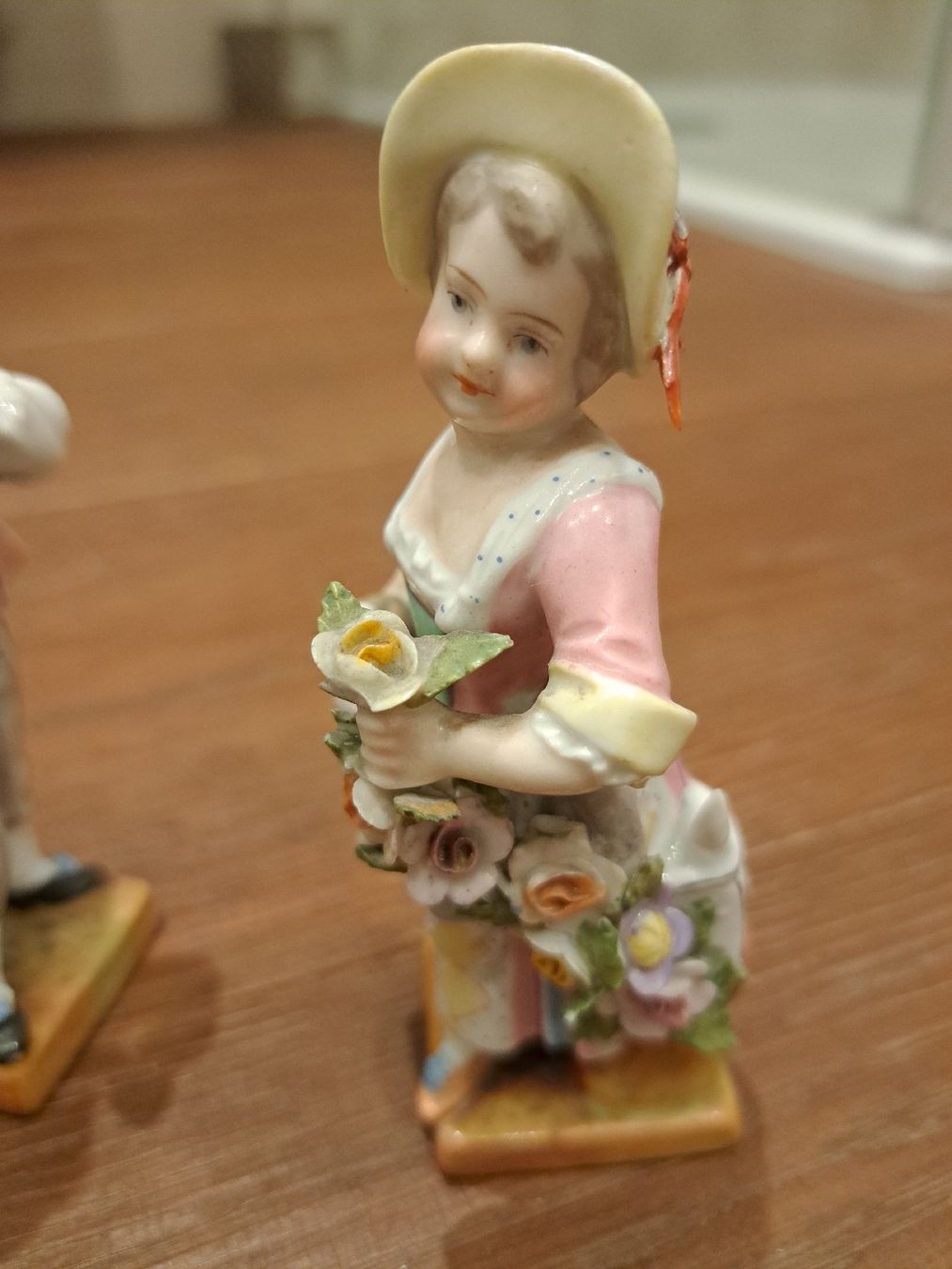 Statuette: Antike Sitzendorfer oder Meissen Porzellanfiguren – Usato da Grossdietwil venduto da hufi10 2