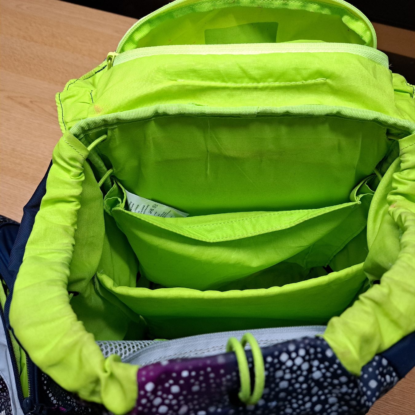 Ergobag Kindertaschen: Ergobag Schulthek plus passendes Etui – Gebraucht aus Meienberg von Auzucha 2