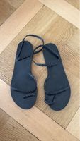 Ancient Greek sandals 39