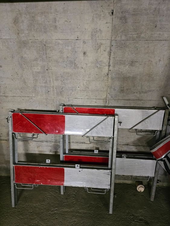 Autres: Schachtabsperrung aus Metal – D'occasion à Luzern par Fcirjak