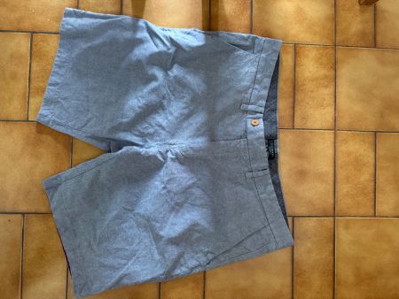 Short Ted Baker taille 36 à plas 46 doryan