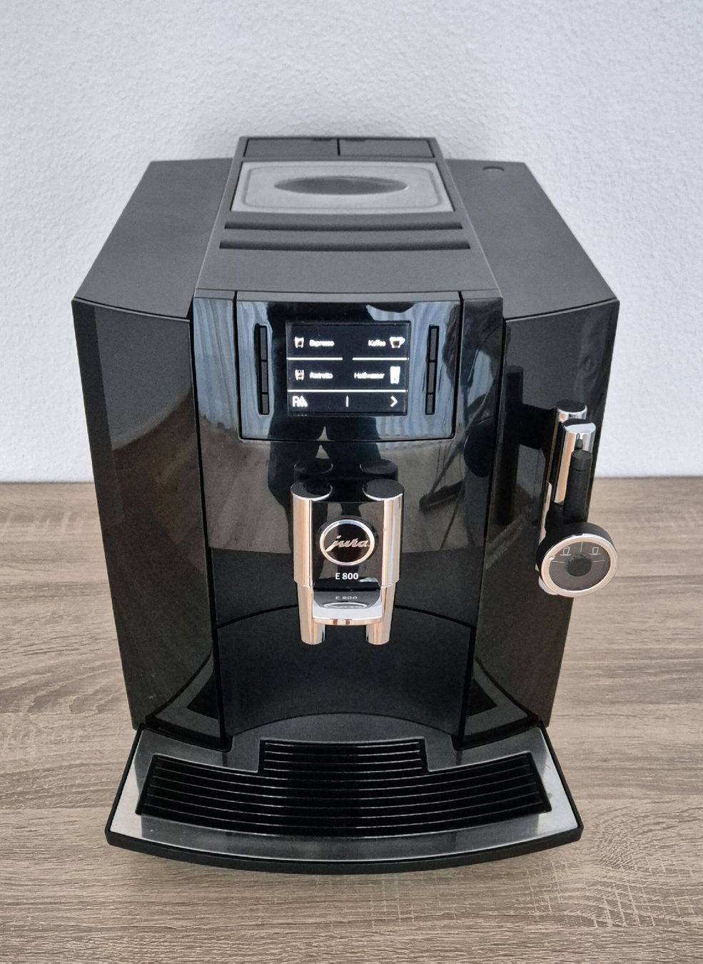 Jura Macchine per caffè & Macchine per espresso: Jura E800 Kaffeevollautomat – Usato da Sursee venduto da Marcelo.22
