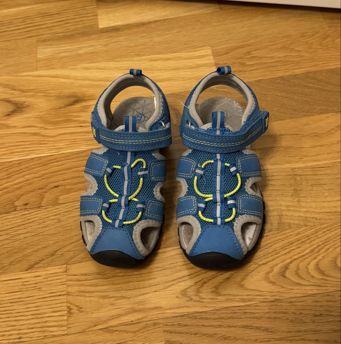 Scarpe per ragazzi: Kinder Sandalen Gr. 28 - Top Zustand – Nuovo (secondo la descrizione) da Flumenthal venduto da Krajan 1