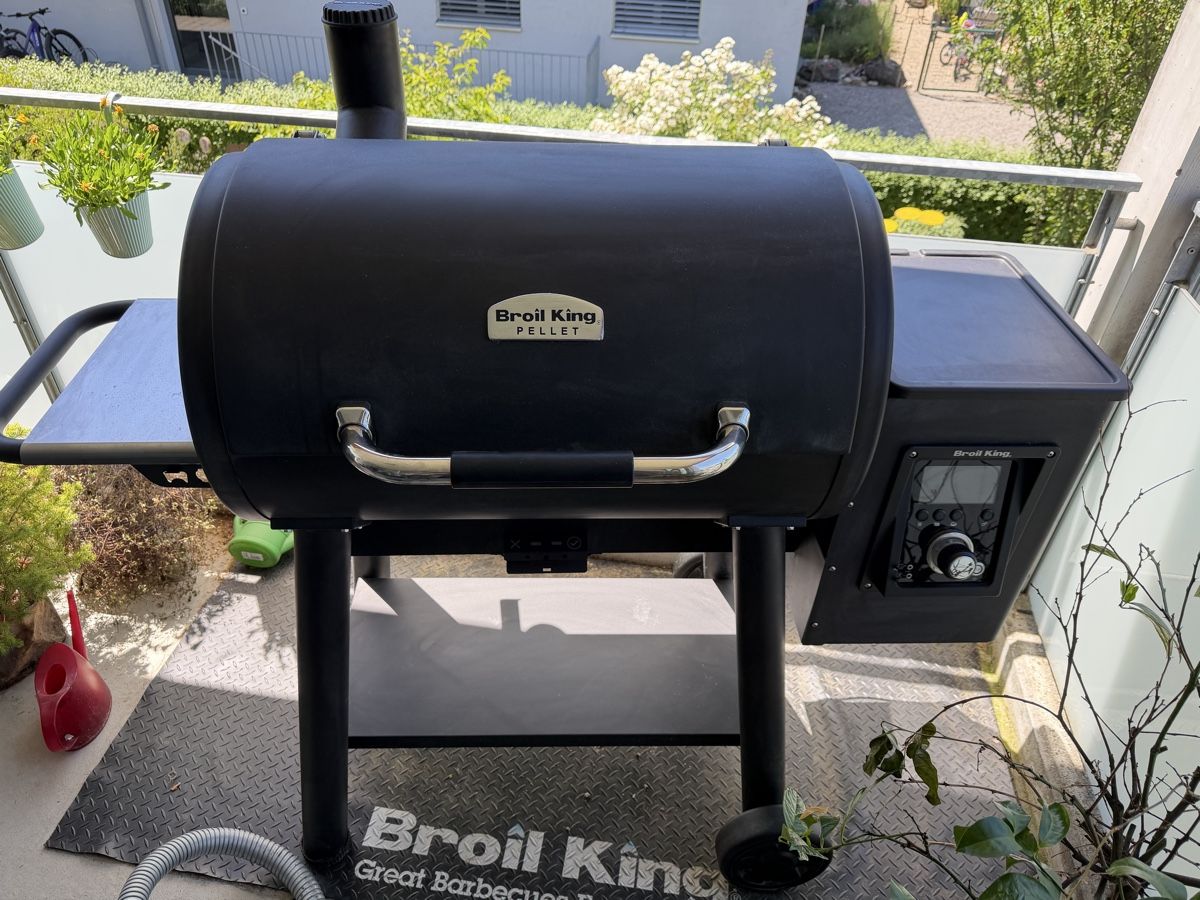 Griglie: Broil King Regal 500 Pelletsmoker – Usato da Langnau i. E. venduto da BS_7 1
