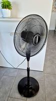 Ventilateur sur pied, 3 vitesses, bon état, prix à discuter