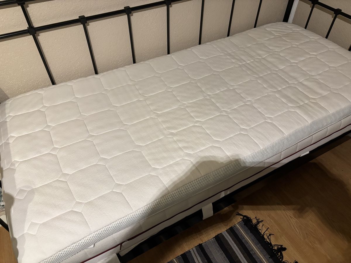 Lits: Gästebett mit Matratze und Topper – D'occasion à Niederbipp par Pto6 2