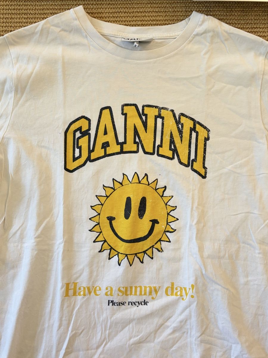 Ganni T-shirts: Ganni T shirt – D'occasion à Zürich par fischersfritzli 1