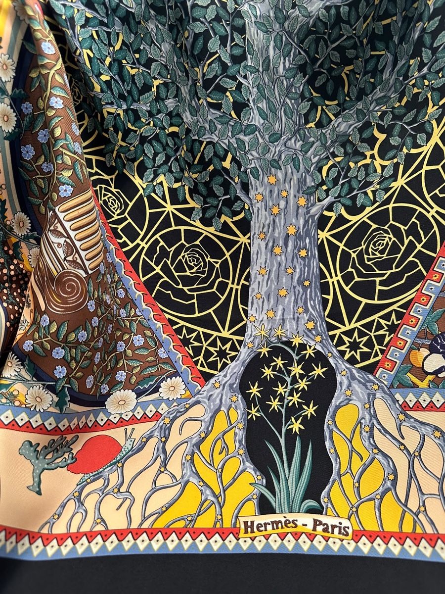 Hermès Foulard & Sciarpe: Hermes Seidentuch Axis Mundi – Nuovo (secondo la descrizione) da Binningen venduto da Yuliya15 2