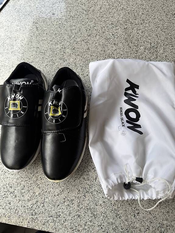 Herrenschuhe: Kick Boxing Schuhe Kwon (42-43) – Gebraucht aus Rorschacherberg von hel_l7nq 4