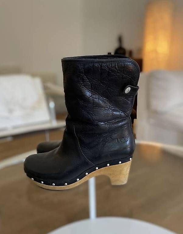 Ugg Scarpe da donna: neuwertige ugg boots lynnea 38 lammfell – Usato da adliswil venduto da PRELOVED_ 2