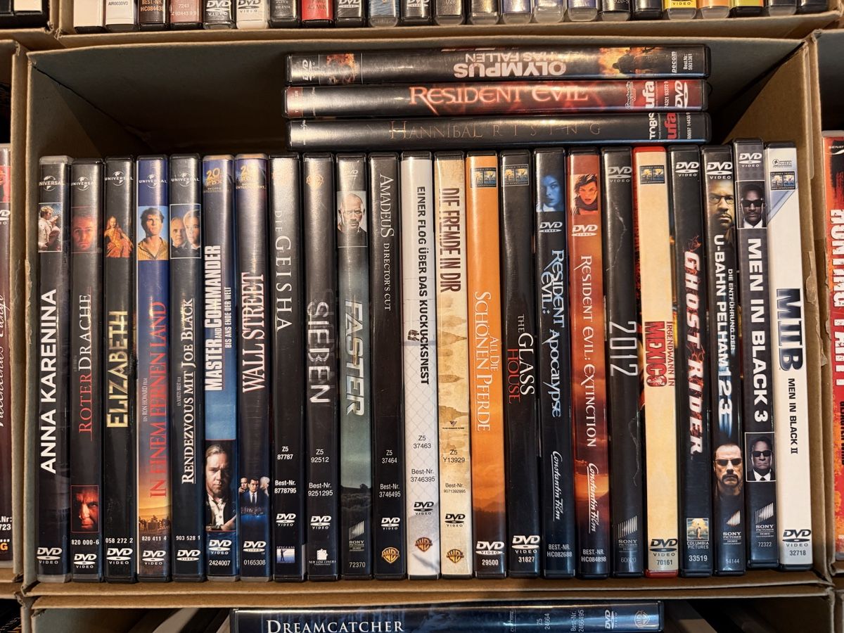 Tutti i DVDs: DVD Sammlung ca. 230 DVDs – Usato da Ulisbach venduto da Jayef 4