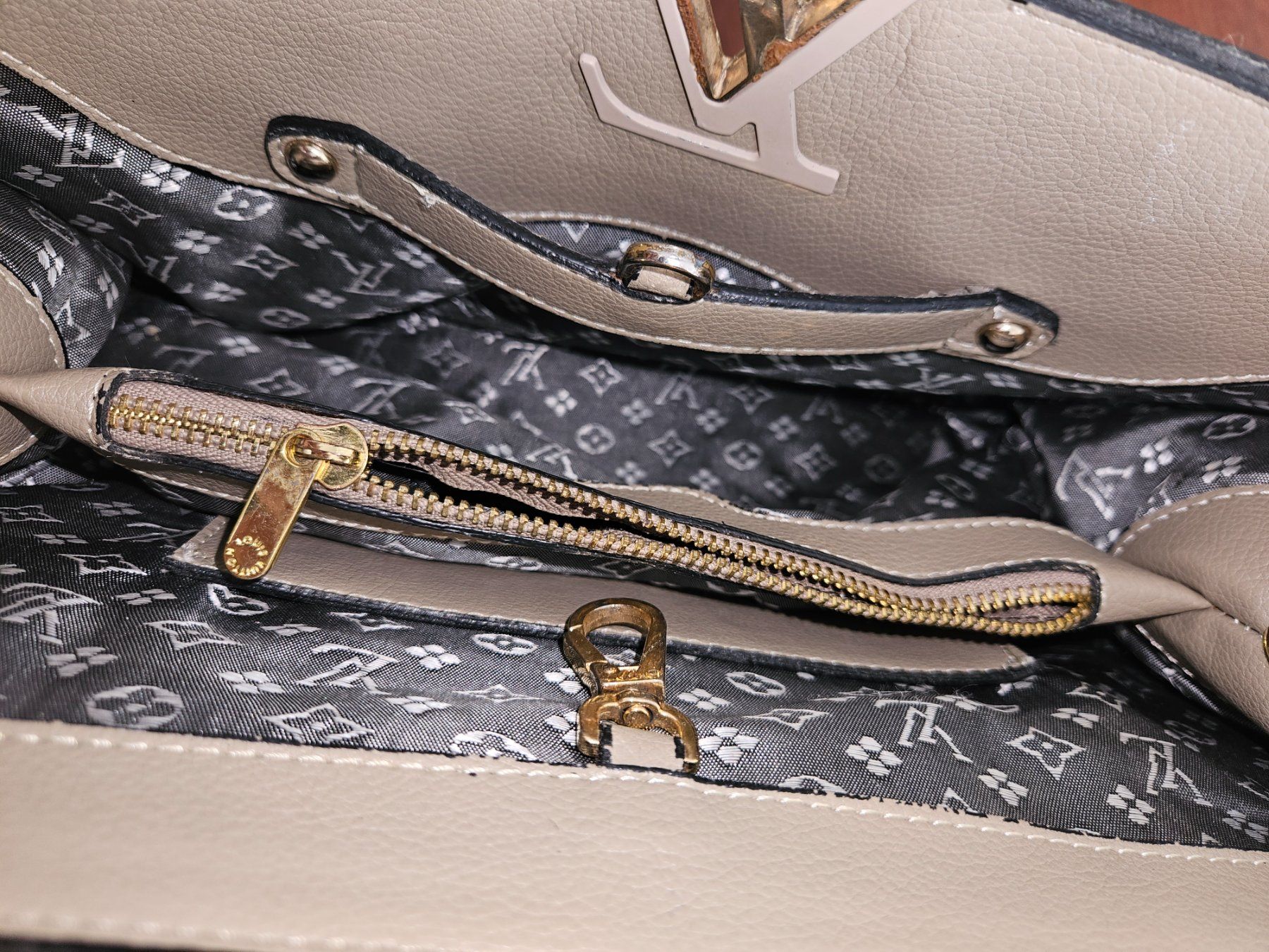 Louis Vuitton Taschen für Damen: Louis Vuitton Capucines - absolutes Schnäppchen – Gebraucht aus Huttwil von heinzdaniel63 3
