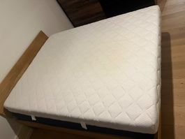 Matratze (160x200x20cm) mit abwaschbarem Bezug