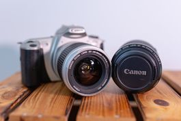 Canon EOS 300 Set 28-90mm f4-5.6 & 80-200mm 4.5-5.6 II