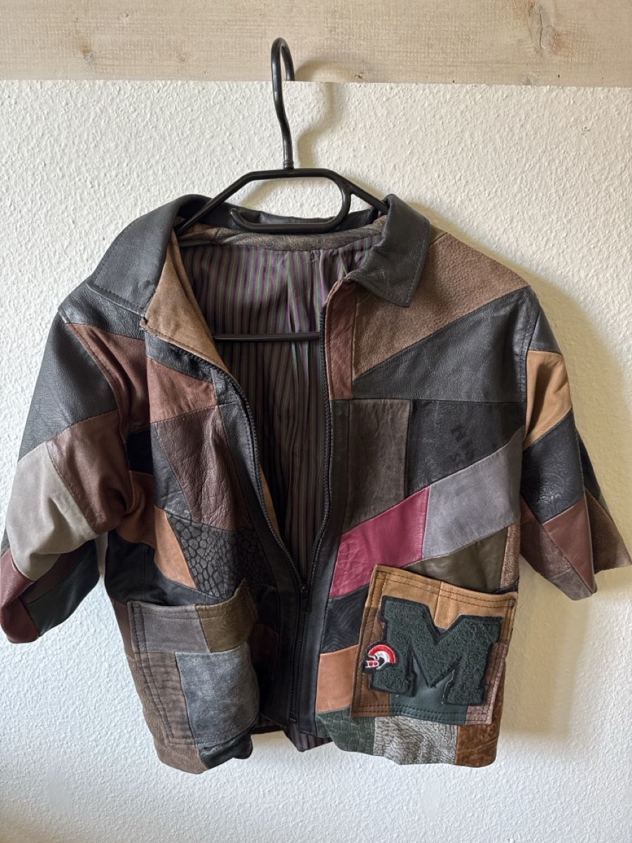 Giacche & Cappotti: Coole Kinder-Lederjacke Patchwork- Vintagestyle Neu – Nuovo e nell'imballaggio originale da Seuzach venduto da CarmelinaFerraris