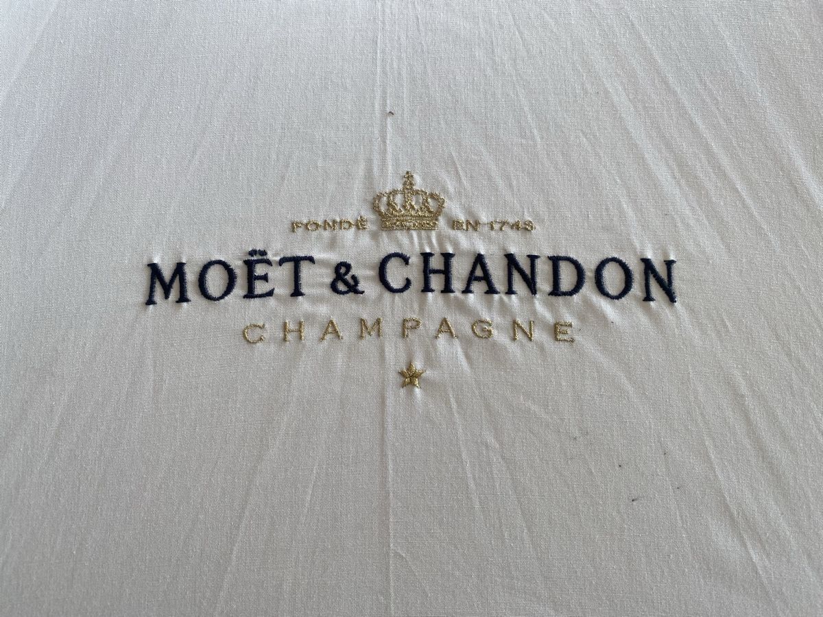 Ombrelli: Moët & Chandon Champagner Schirm – Usato da Birmenstorf AG venduto da Midget0 2