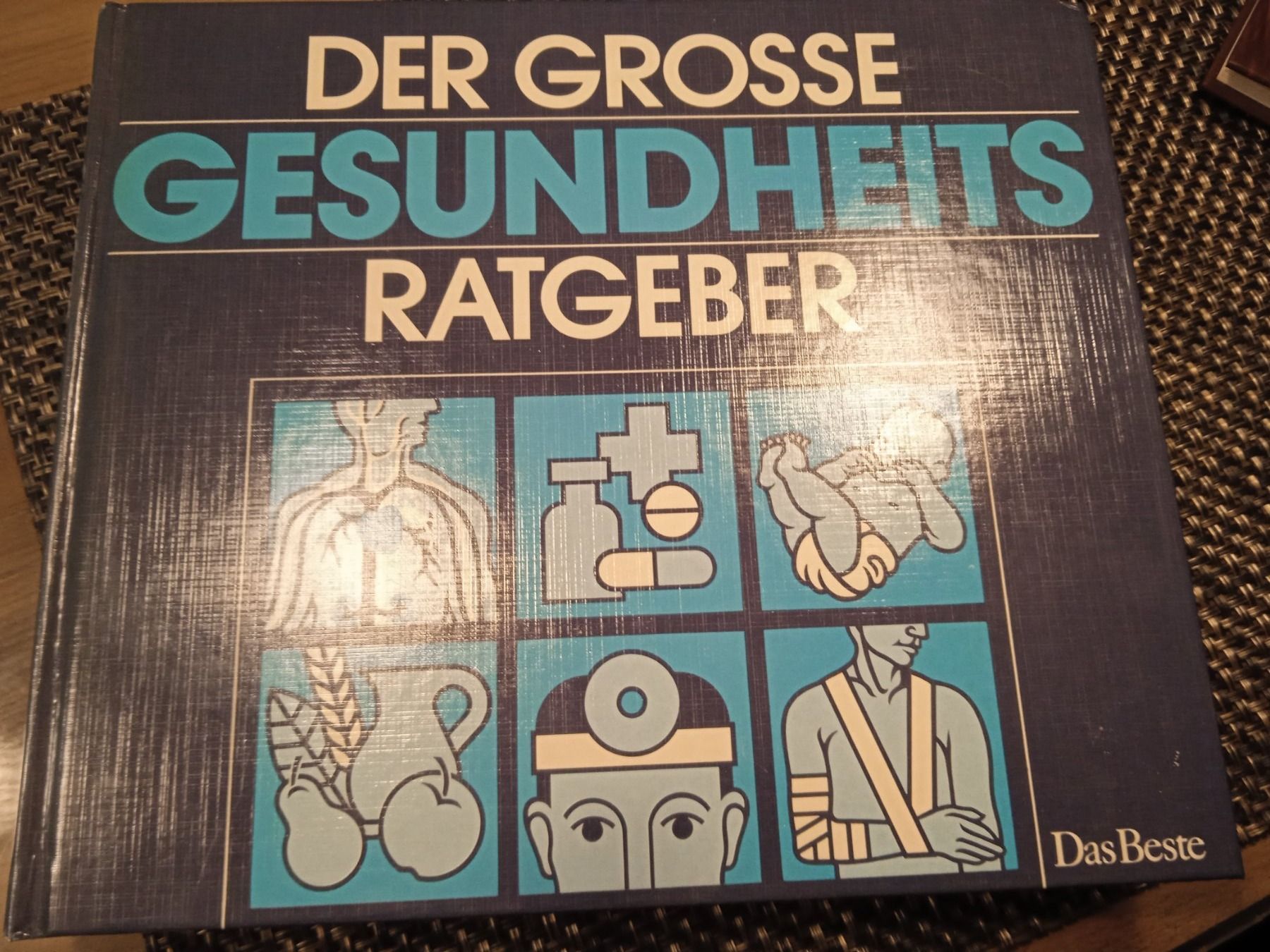 Libri: Der Grosse Gesundheits- Ratgeber – Usato da Bassersdorf venduto da elm_f9sw