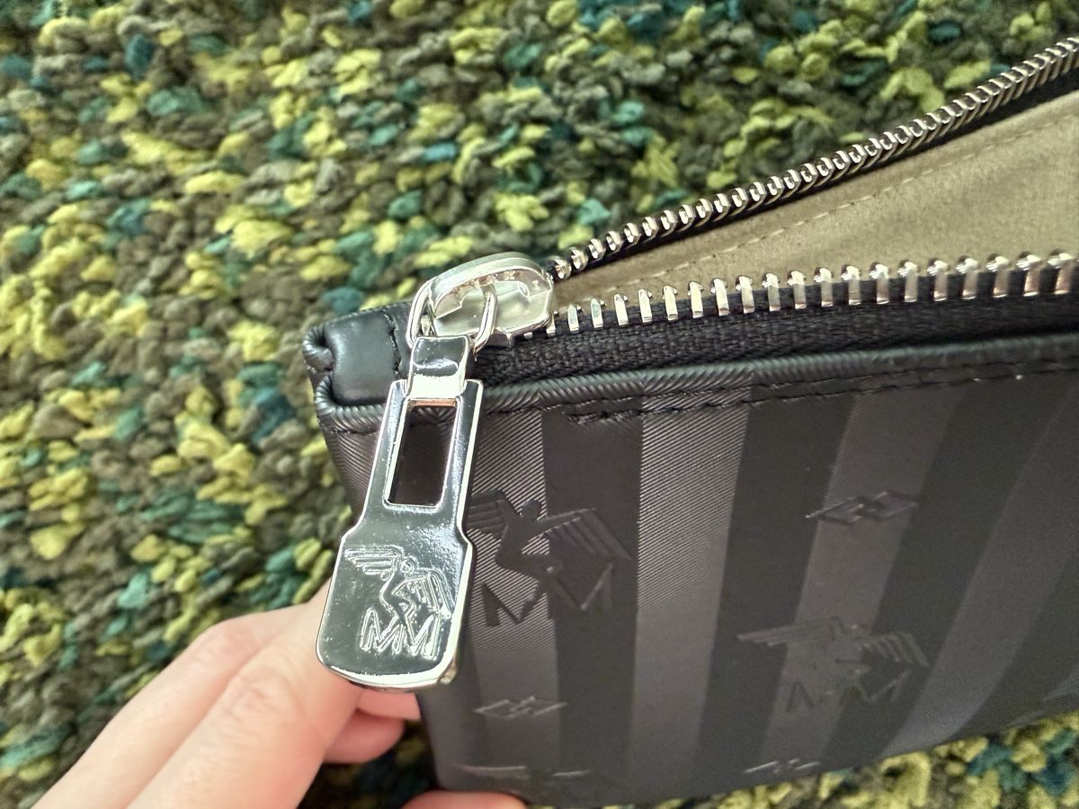 Maison Mollerus Kosmetikkoffer: Maison Mollerus Etui Schwarz / Silber – Gebraucht aus Winterthur von Eriseed 3
