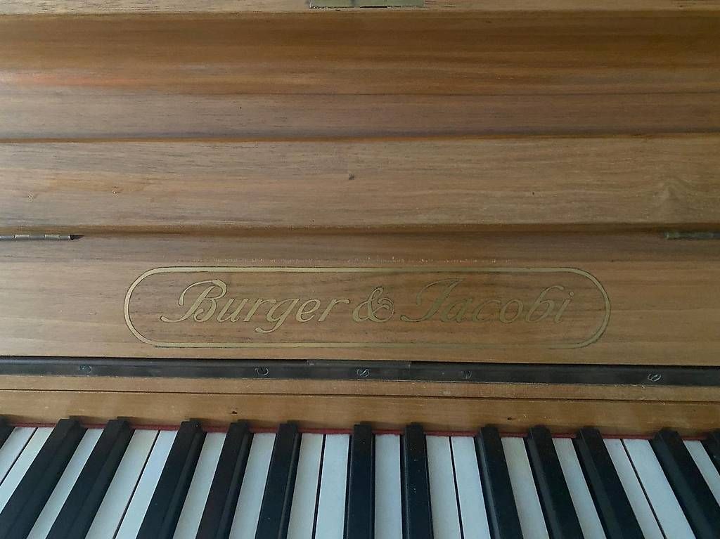 Strumenti musicali: Klavier, Burger & Jacobi, Holz, braun – Usato da Zürich venduto da hil_fw7c 1