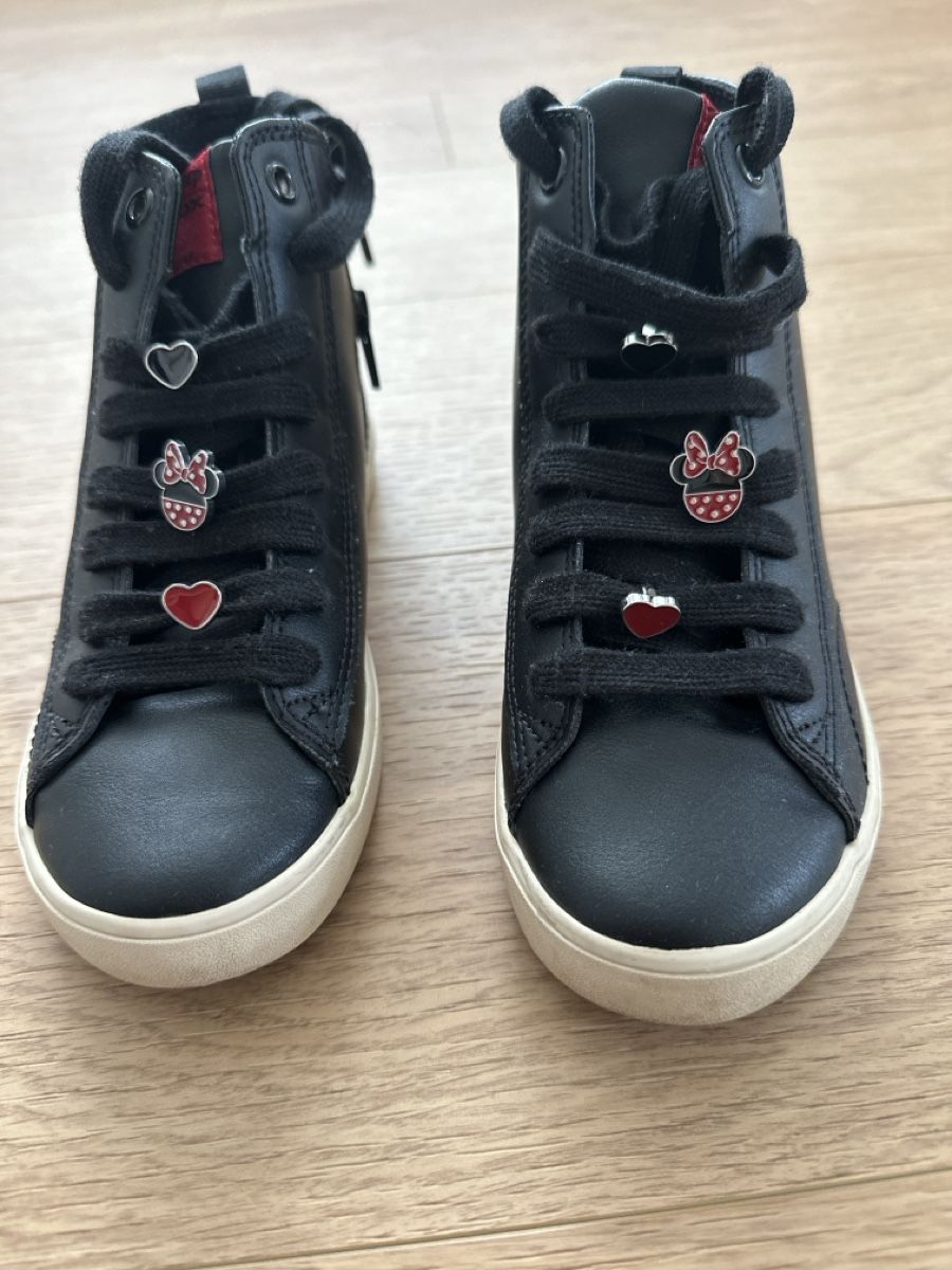 Geox Scarpe per ragazze: Geox Mädchen Schuhe 33 – Usato da Davos PLatz venduto da Danivime
