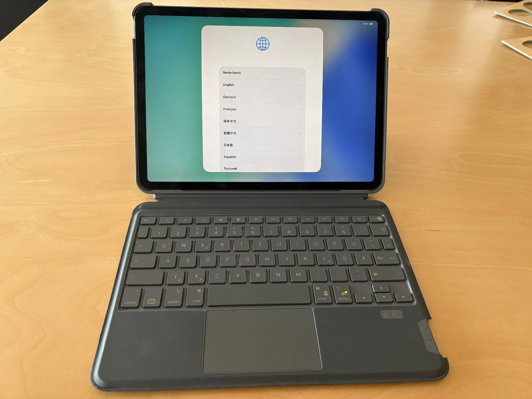 Apple Tablet PC: iPad Pro 11" 3. Generation 128GB A2377 – Nuovo (secondo la descrizione) da Hinwil venduto da Hadli