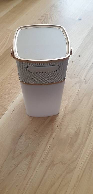 Lautsprecher: Zu verkaufen Led Lampe mit Lautsprecher – Gebraucht aus Rottenschwil von paw_8rdy