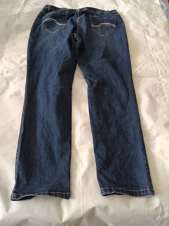 Jeans: Jeans bleu – D'occasion à Yverdon par Nany6 1