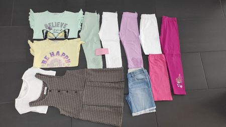 Kinderkleider versch Gr. und Farben: Shirts, Hosen, Kleid...