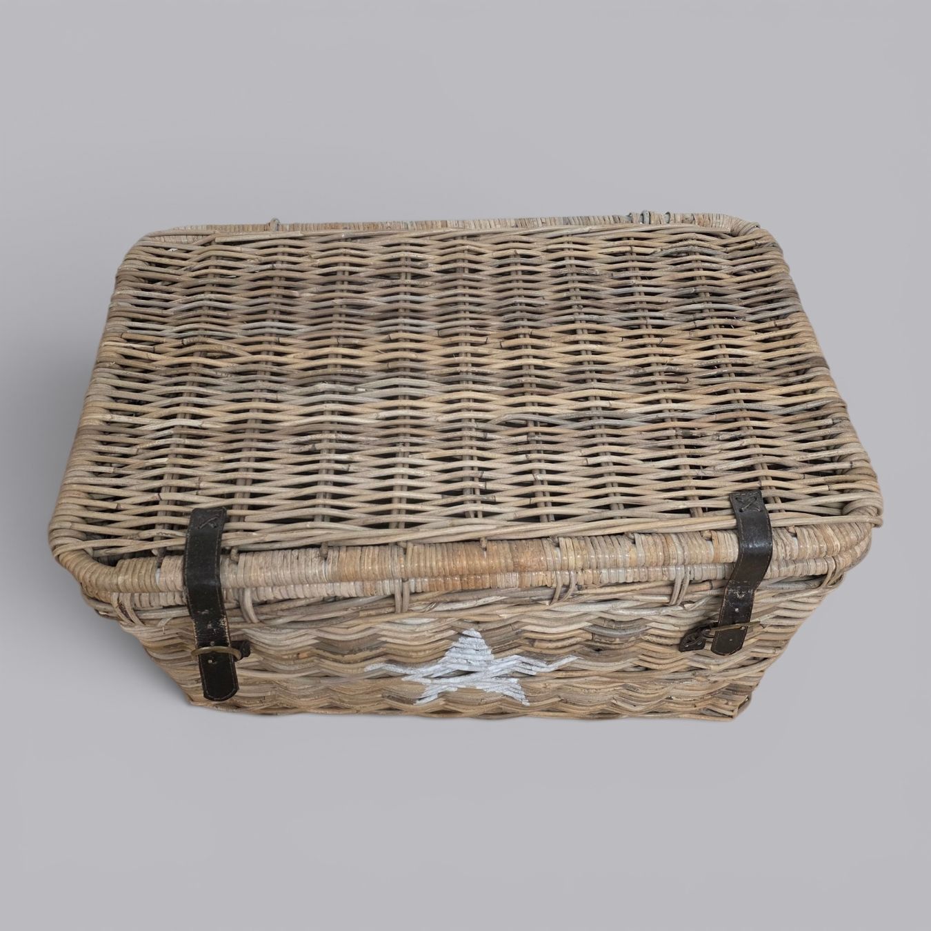 Altro per la casa: Sommerkorb aus Rattan mit Stern  – Usato da Rieden AG venduto da RuvensBrocki 1