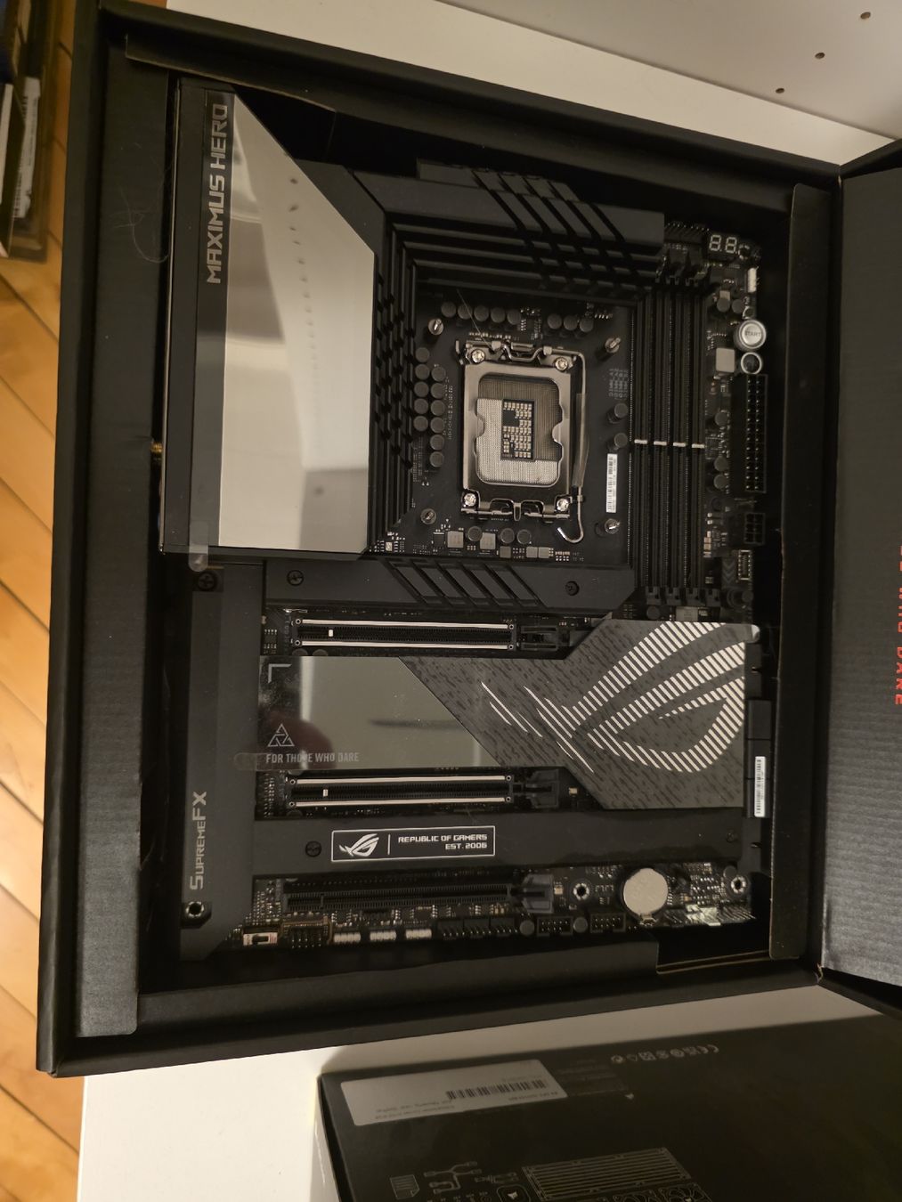 Asus Schede madri: Rog Maximus z790 héro – Usato da Le Locle venduto da Bryan_j31 2