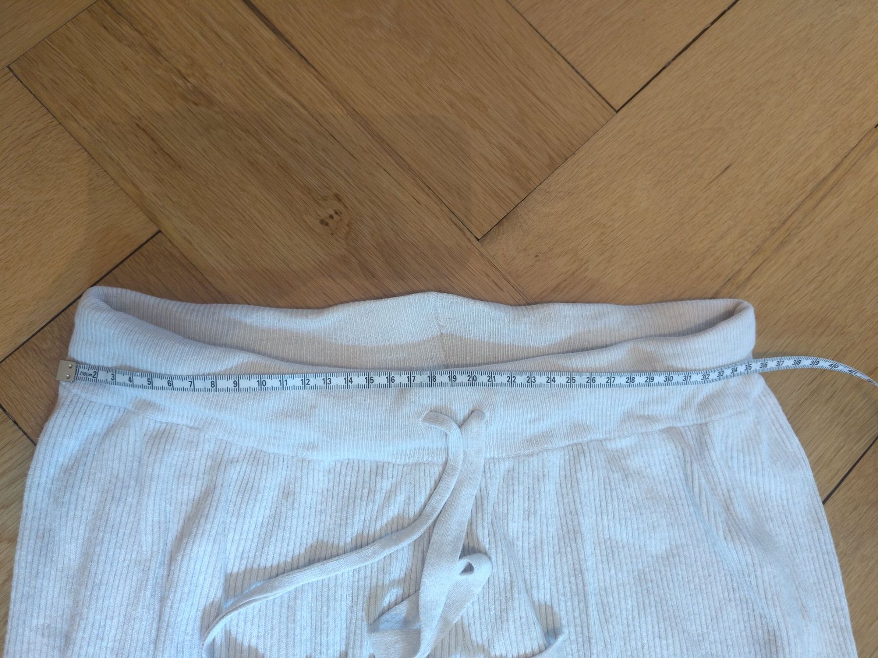 Pantaloni: Hose – Usato da Bern venduto da Linii 1