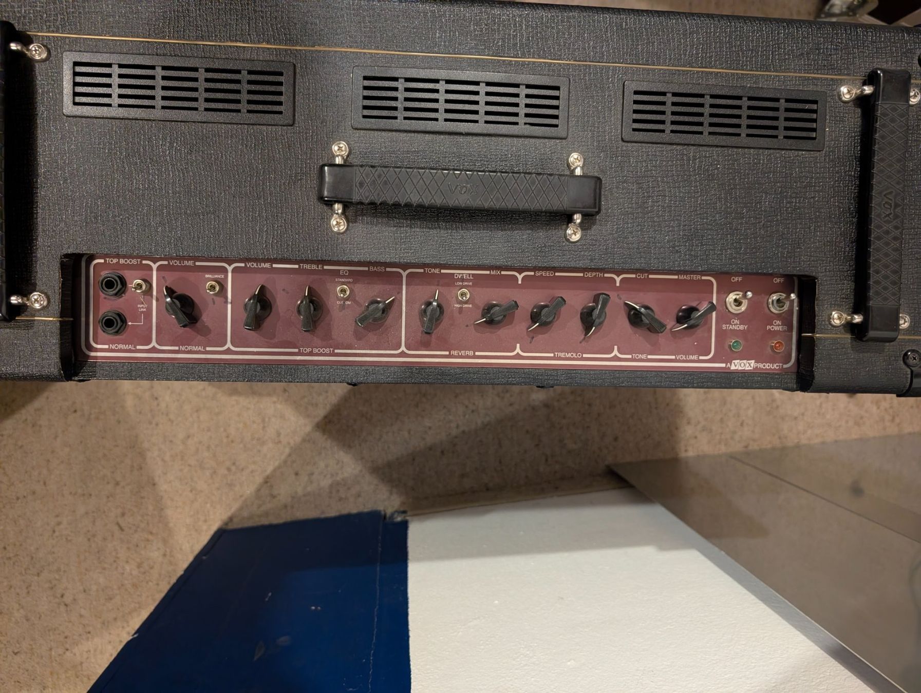 Vox Amplificateurs: VOX AC30CC2X Custom Classic mit gratis Tour-Case – D'occasion à Zürich par skerkhof 1