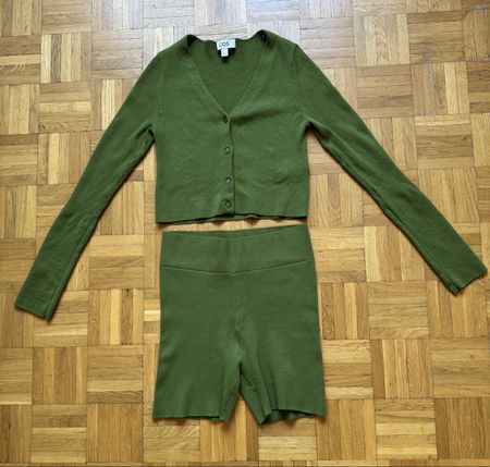 COS GREEN WOOL TWO-PIECE SET SHORTS & CARDIGAN SIZE M AS NEW