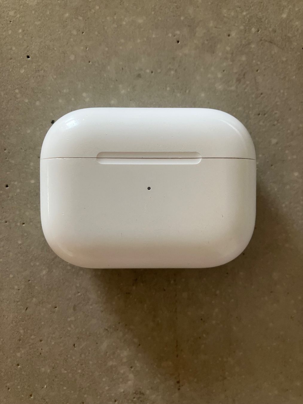 Apple Cuffie: Apple AirPods Pro 1 Charging Case – Usato da Lausanne venduto da mr.v 1