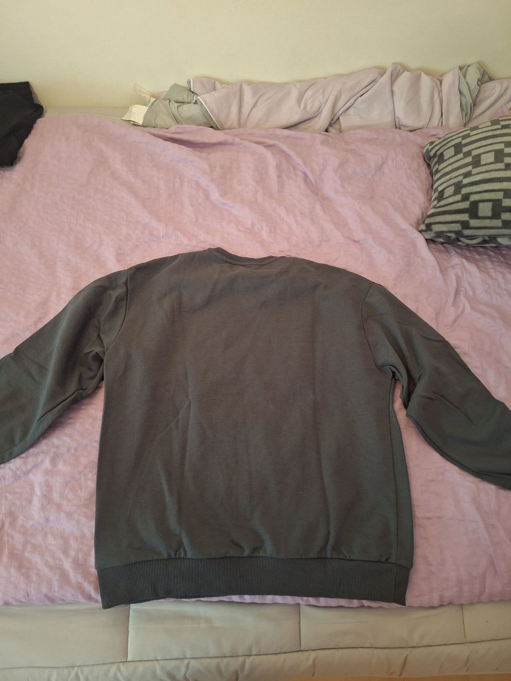 Pullover & Sweatshirts: Stitch Pullover – Neu (gemäss Beschreibung) aus Ruswil von ben_y6gj 1
