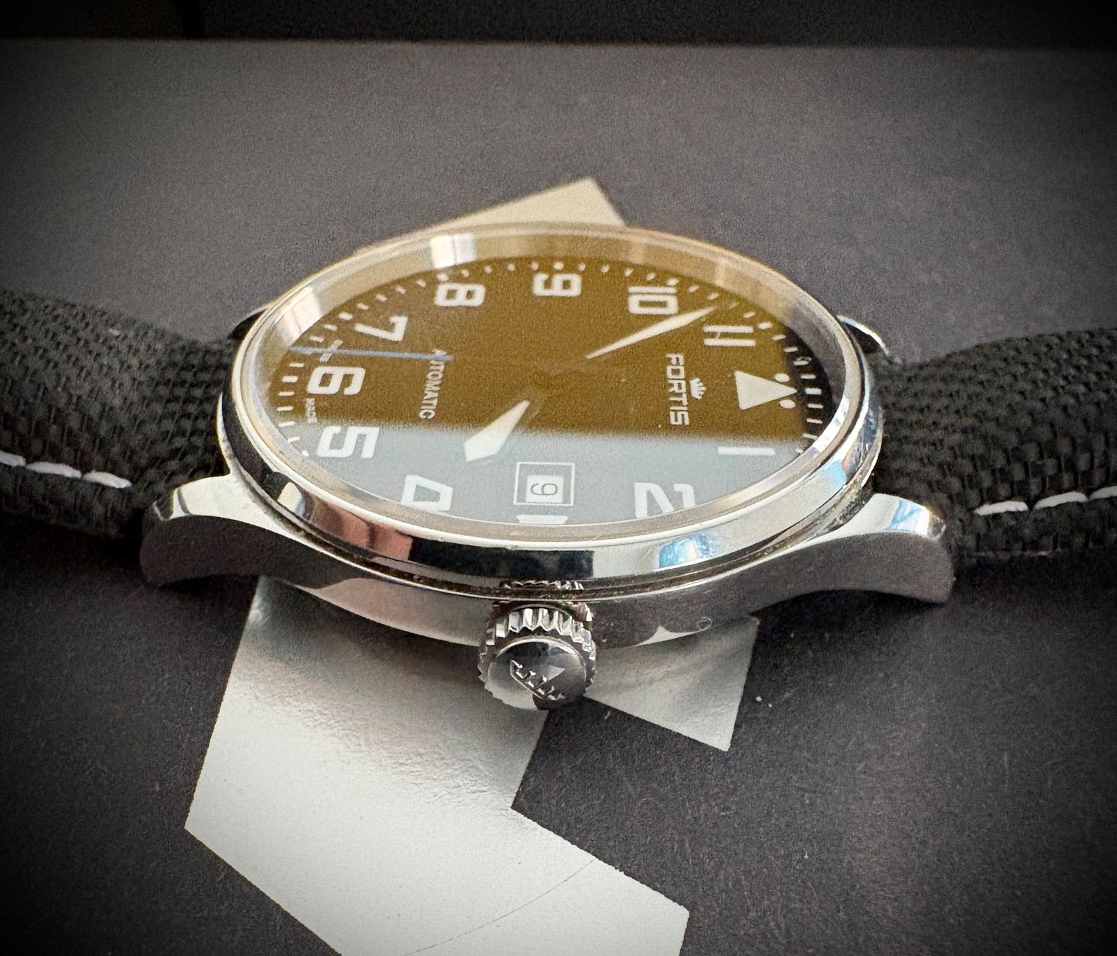 Fortis Montres: Fortis Pilot Classic Date – Neuf (Voir description) à Porrentruy par qwentoz 7