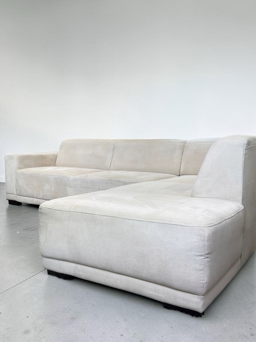 Divani: Ecksofa Creme-Silber aus Alcantara – Usato da Bachenbülach venduto da Sofalab.swiss 5