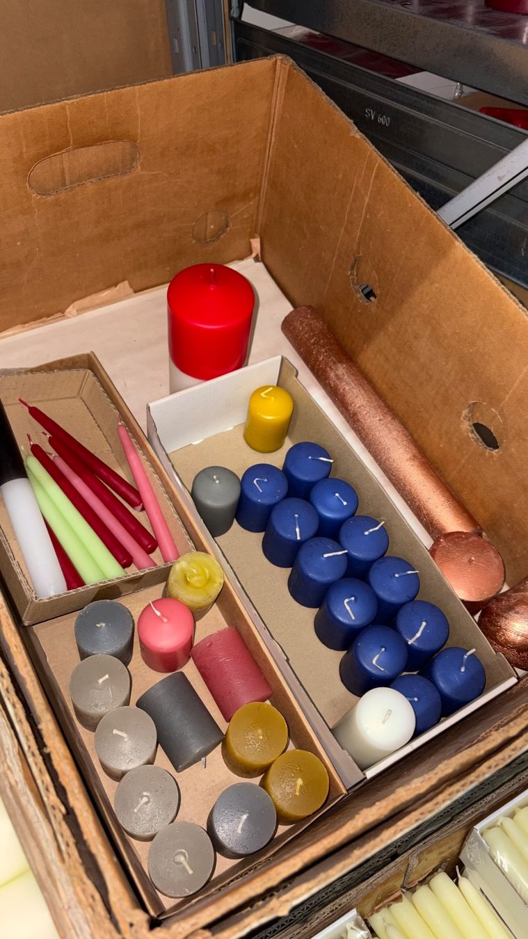 Candele: 659 Posten diverse Kerzen aus Liquidation – Nuovo (secondo la descrizione) da Derendingen venduto da Meisterstuecke 2
