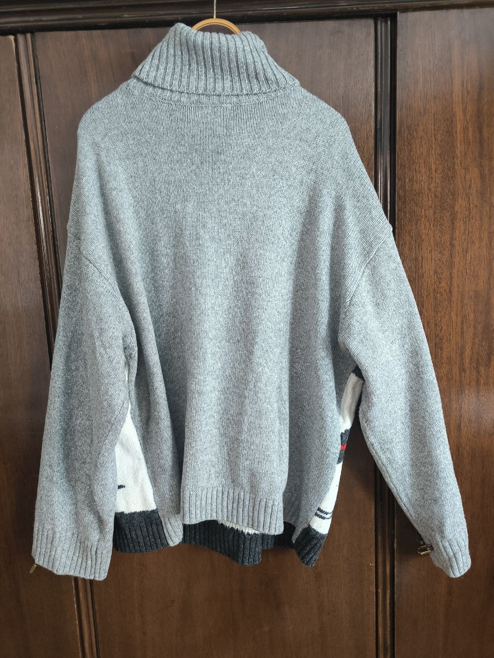 H&M Maglioni & Felpe: Rollkragen Pullover mit Motiv, XXL – Usato da Kloten venduto da Olivenbaum2017 1