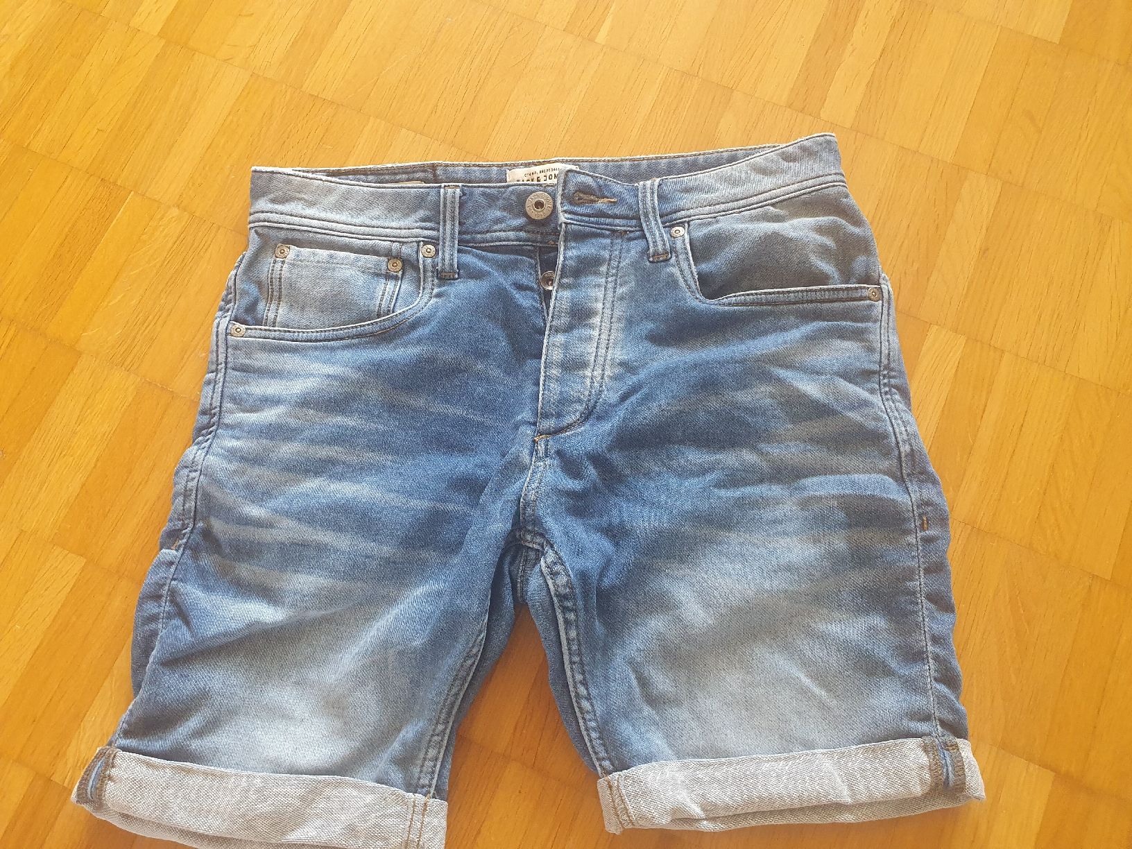 Jeans: Short Jeans grösse XS aber Eher M – Gebraucht aus Rothenburg von phi_t656