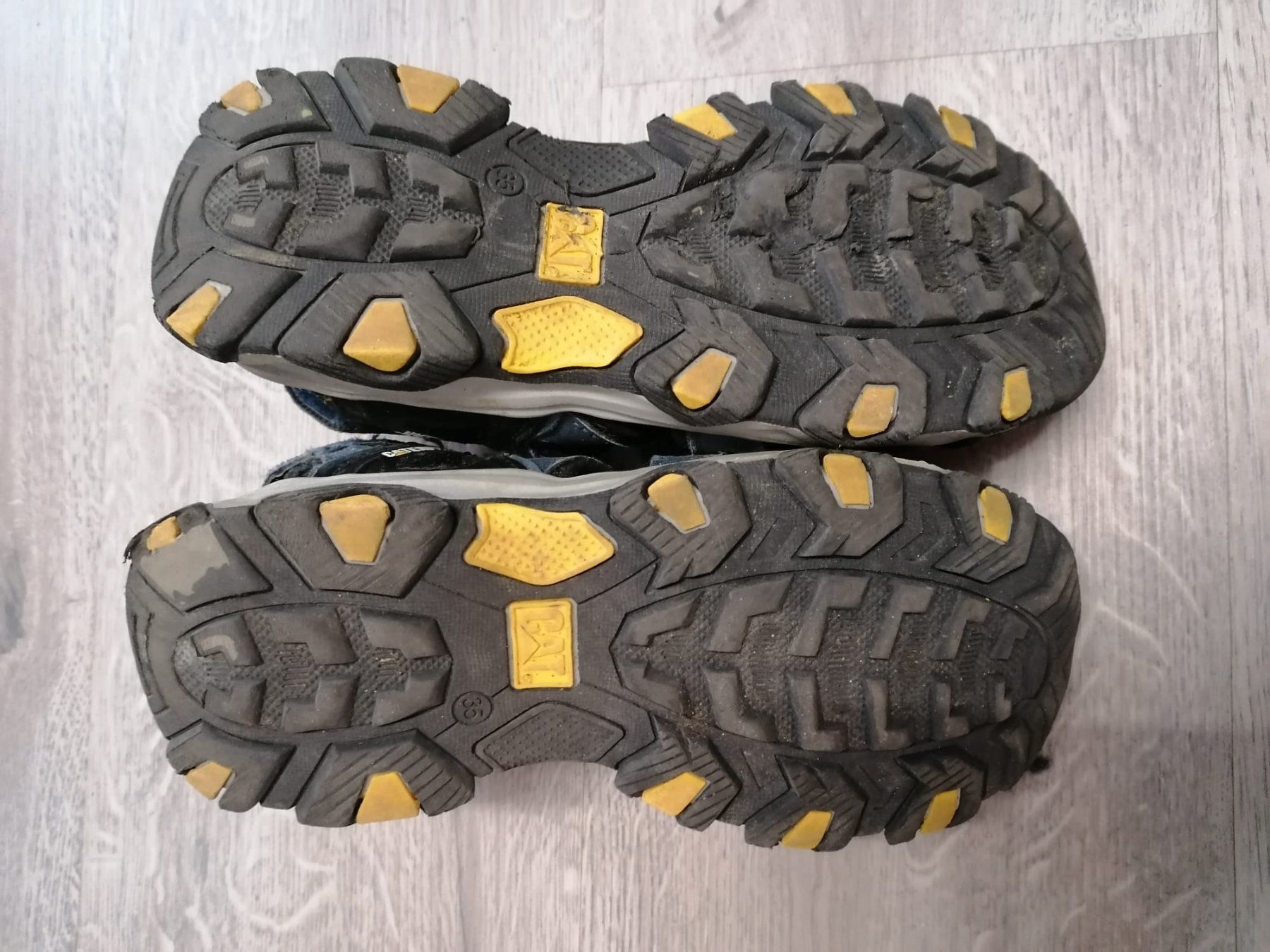 Caterpillar Scarpe per ragazzi: Sandalen Gr. 35 von Caterpillar – Usato da Thalwil venduto da myandine 2