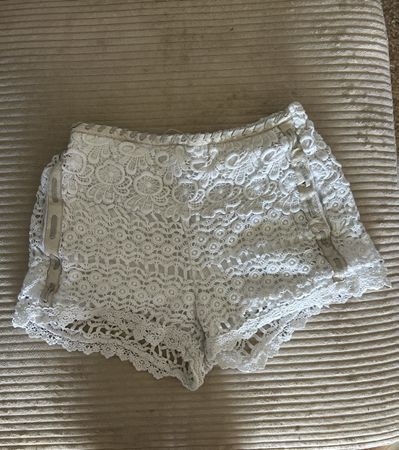 Short dentelle Mage 34