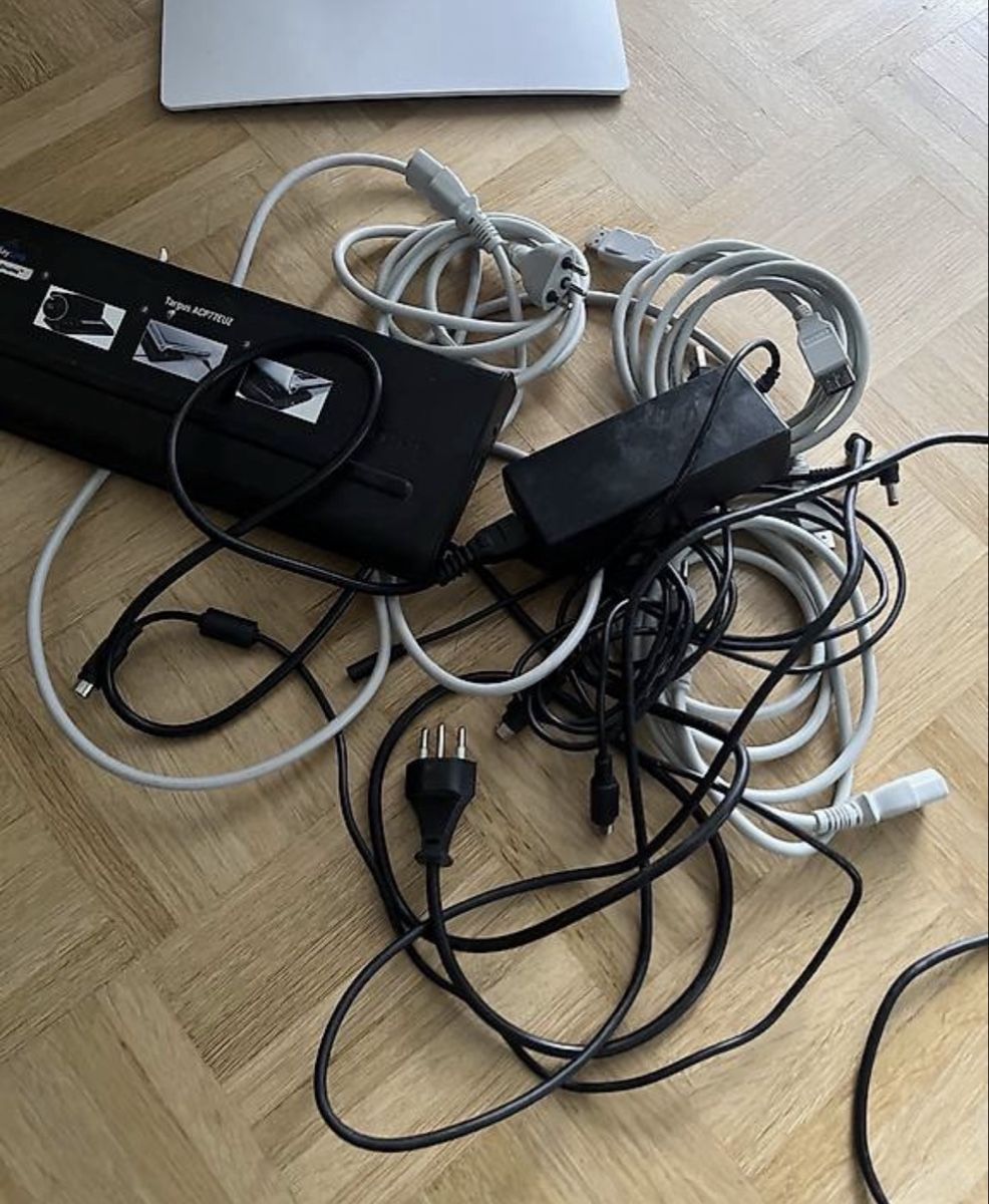 Fujitsu PC: 2 computer  – Usato da Luzern venduto da radi55 1