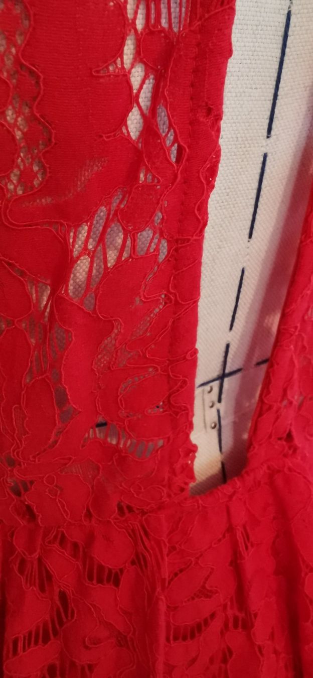 Vero Moda Kleider: rotes Spitzenkleid XS, Vero Moda, neu – Neu und originalverpackt aus Zwillikon von Leewii 5